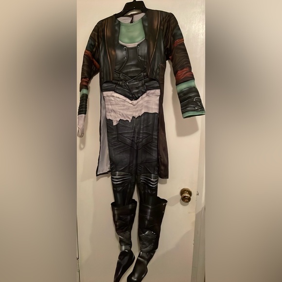 GAMORA WOMAN’S LARGE 1 piece with boots as seen above.100% Polyester. - Picture 3 of 8
